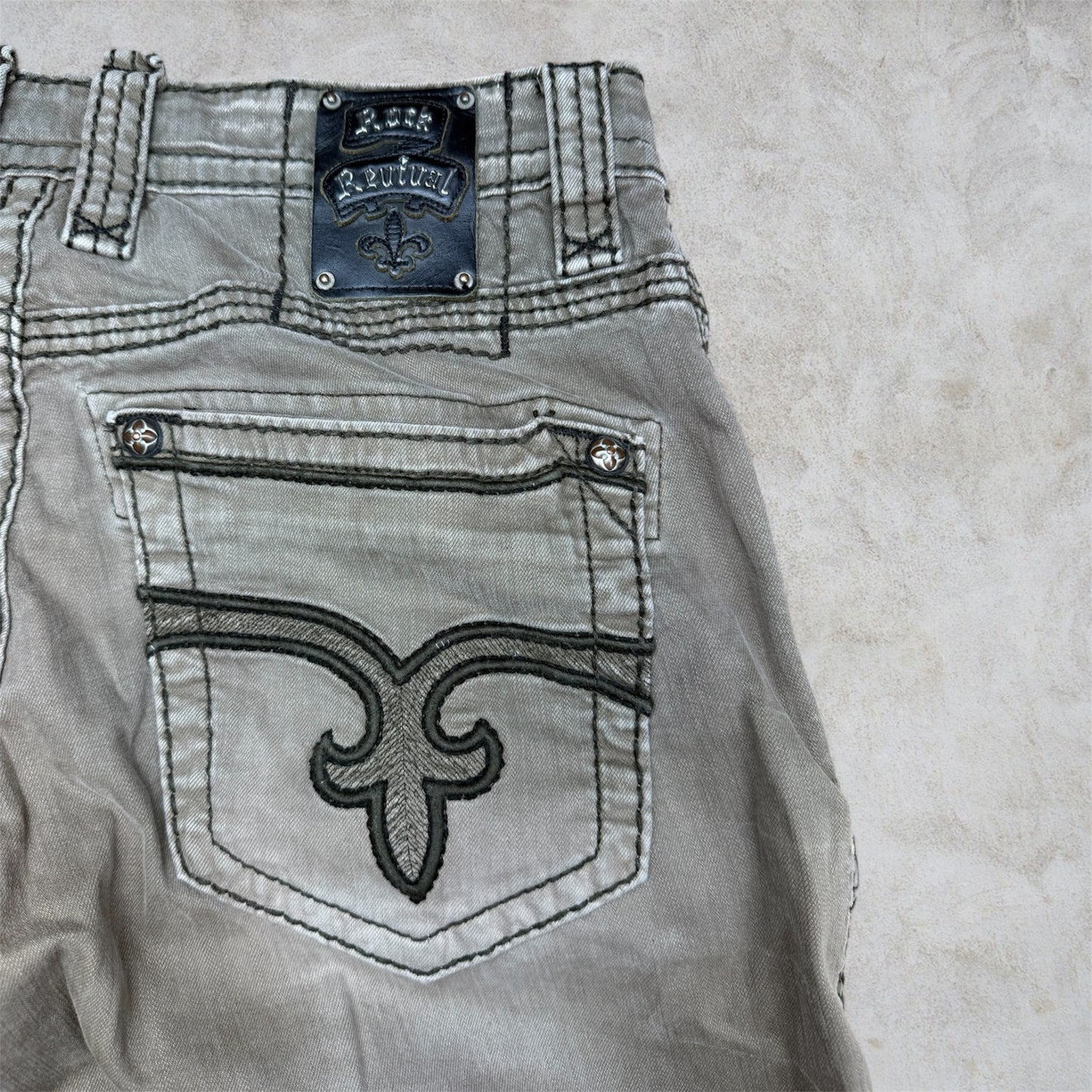 Rock Revival Jeans (34)